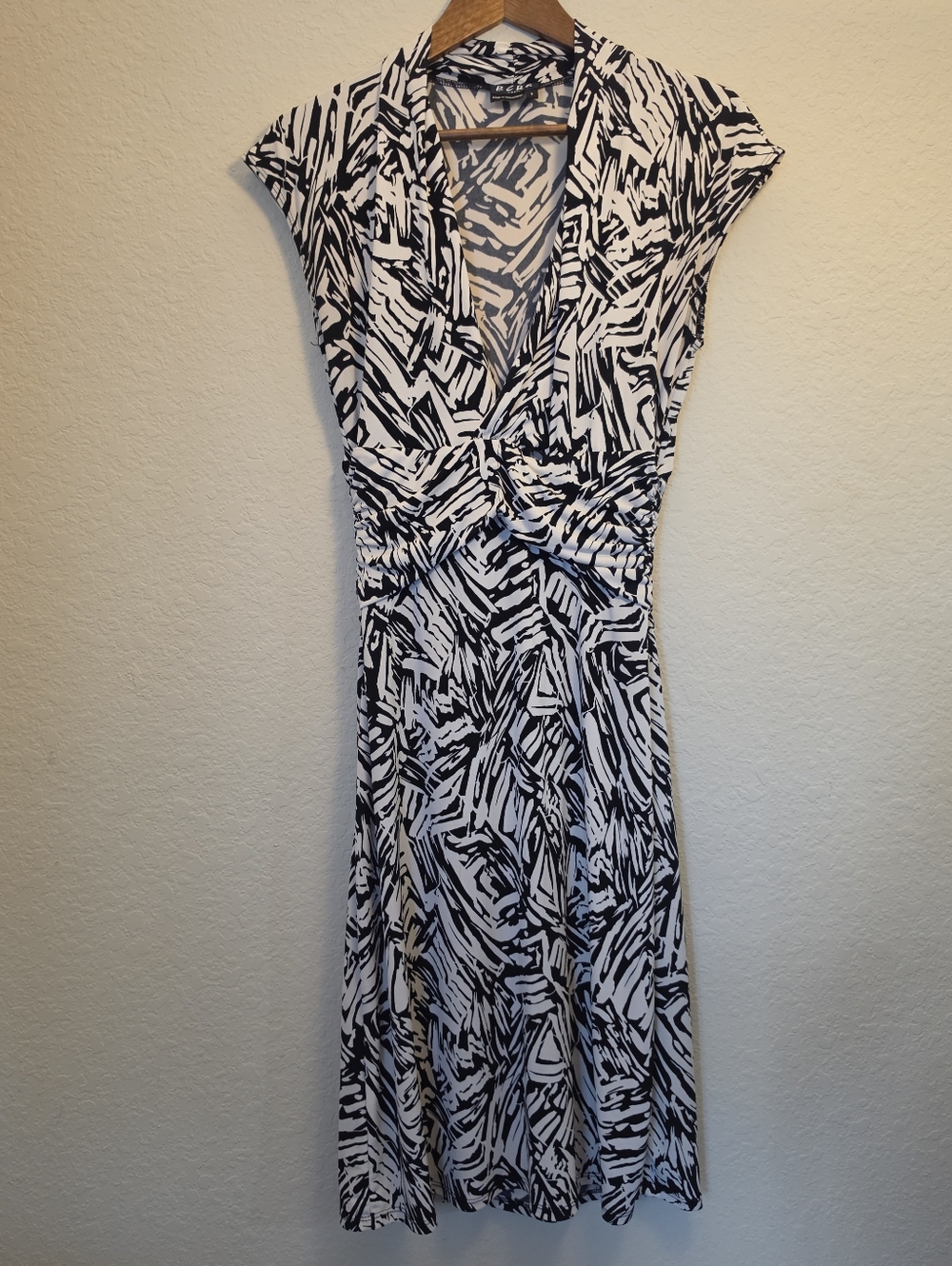 BCBG Paris‎ Midi Dress Womens Small Abstract Black Ivory Y2K Professional 90s